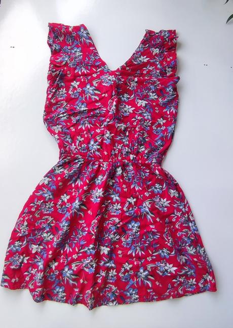 Šaty s volánmi, sinsay,xs