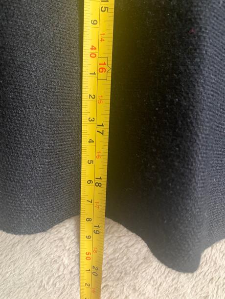 Sukna v strihu a teplejsi material, zara,s