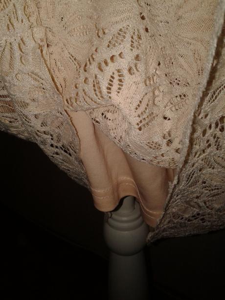 Celočipkové maruhuľové šaty amisu veľ. 38, amisu,38