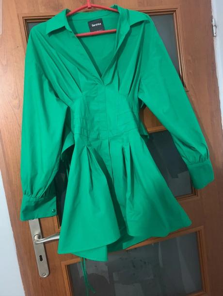 Saty bershka..v modernej zelenej, bershka,s