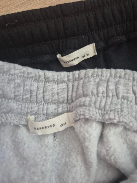 2x teplaky, reserved,158