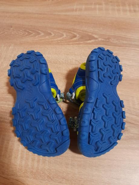 Sandálky, decathlon,23