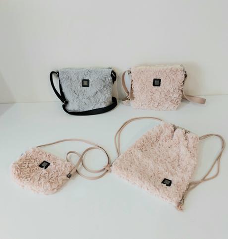 Dievčenské kabelky,