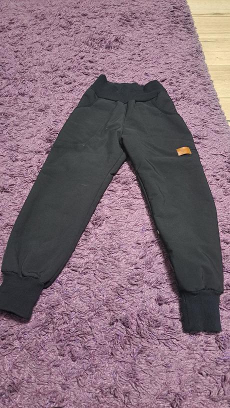 Zateplene čierne nohavice, 122