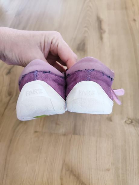 Fare sandálky, fare,32