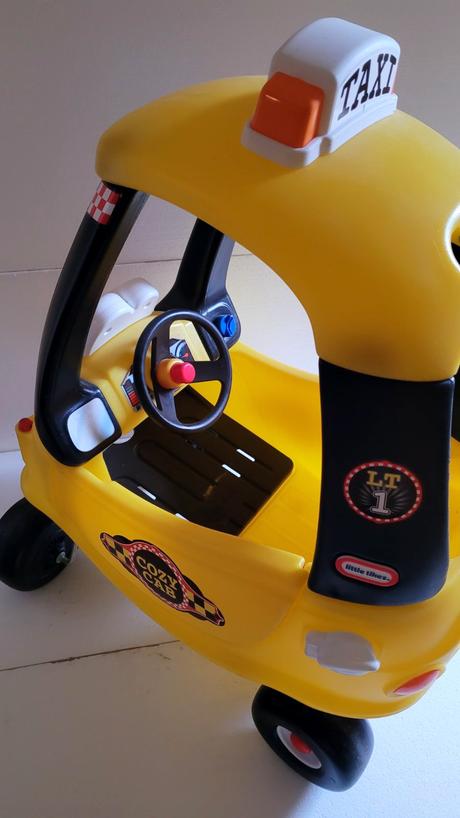 Little tikes autíčko +interaktívna pumpa, 