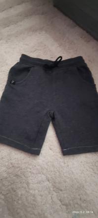 Kraťasy č.122, reserved,122