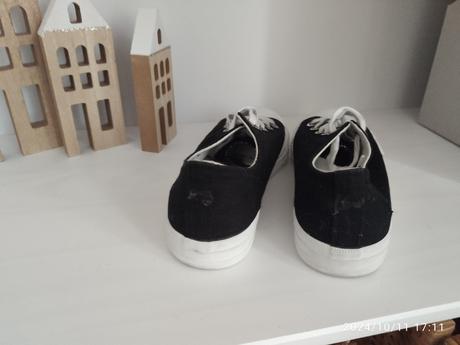 Platené tenisky, 38