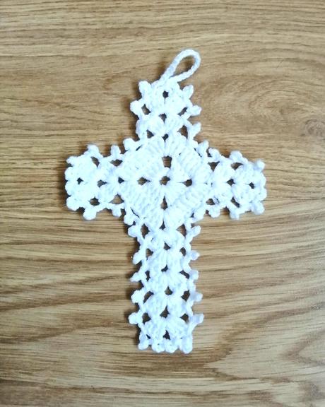 Háčkovaný krížik, handmade, rôzne farby, 