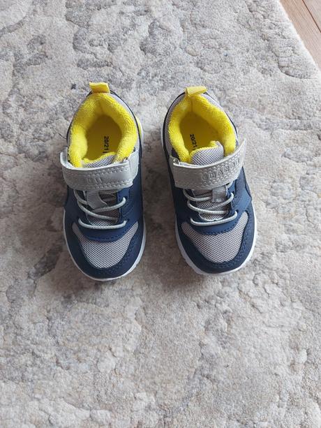 Tenisky, reserved,20