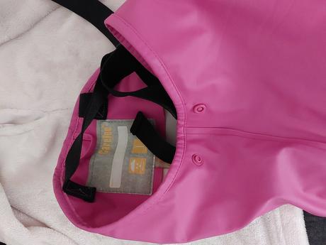 Nohavice do dazda, 104