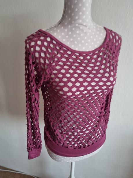 Bordový dierkovaný top 38, 38