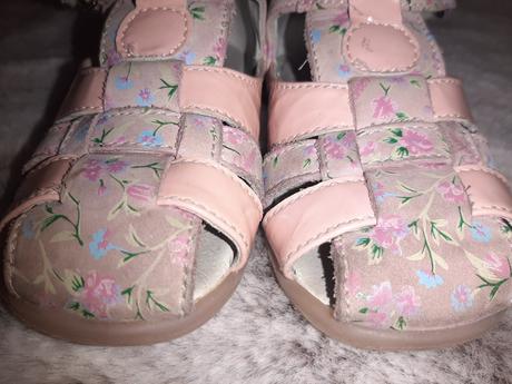 Celokožené romantické sandálky kickers, kickers,23