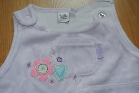 Zamatové šatičky, 68