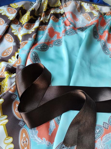 Ľahučká tunika, m