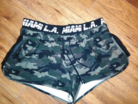 Maskáčové športové šortky, amisu,s