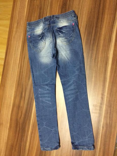 Komplet s motylikmi velkost 122, 122–134