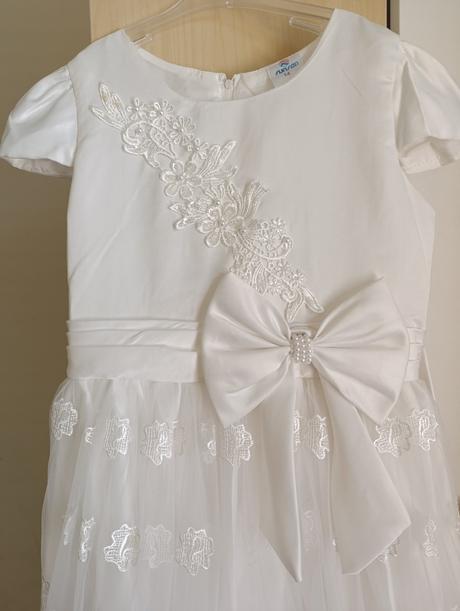 Šaty na prijimanie, 146