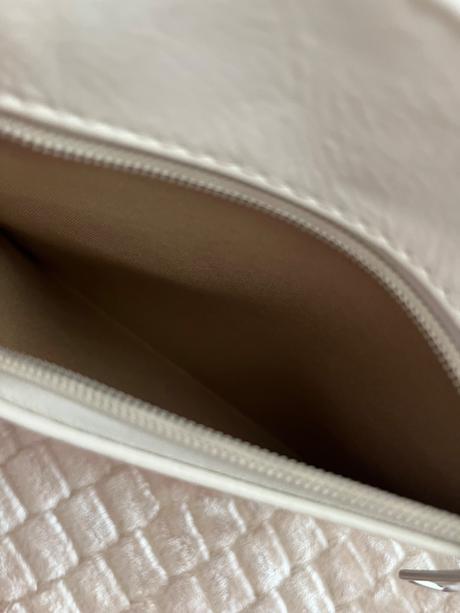 Dievčensku,žensku kabelku,