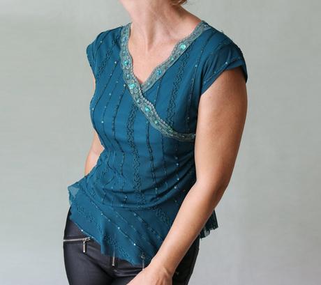 Spoločenský čipkový top s flitrami veľ. s, s