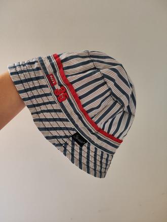 Klobúčik, sterntaler,86