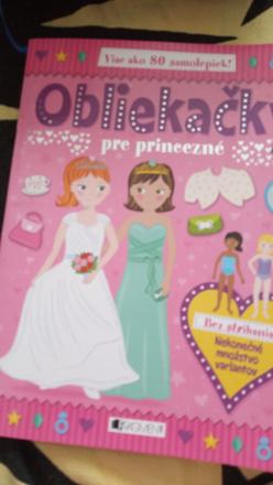 Saty pre papierove babiky, 