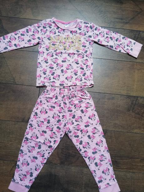 Pyžamko s minnie, c&a,110