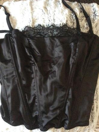 Korzet reserved, reserved,s