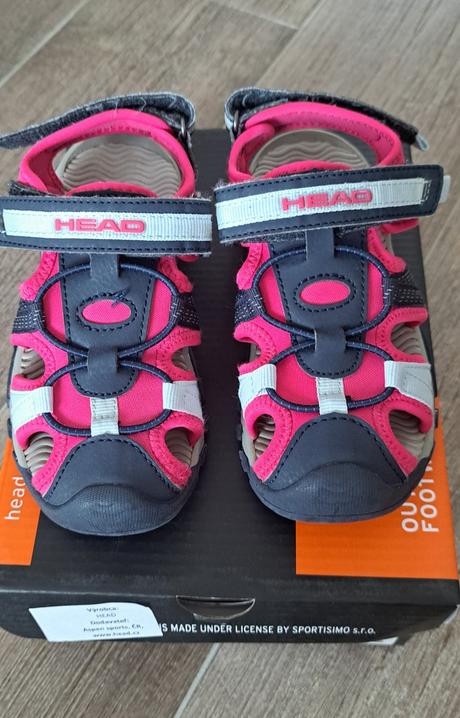 Športové sandálky, 28
