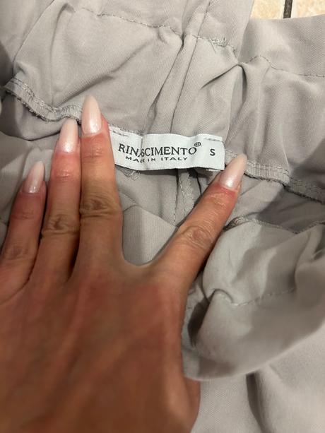 Rinascimento nohavice, s