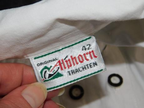 Kvalitna trechten bluzka/kroj, 42