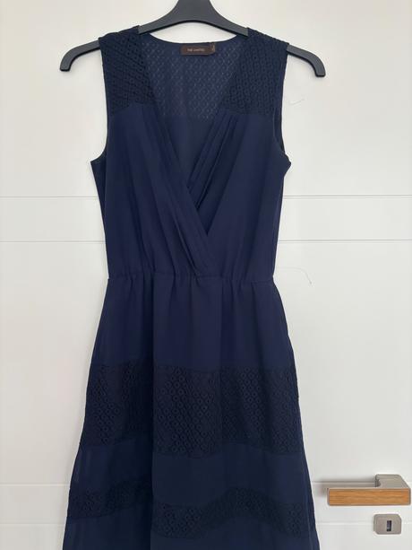 Tmavomodré šaty, m