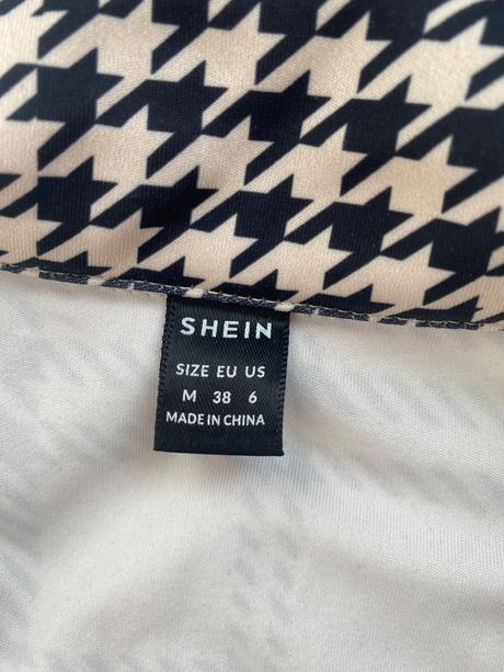 Kárované šaty s dlhým rukávom, m