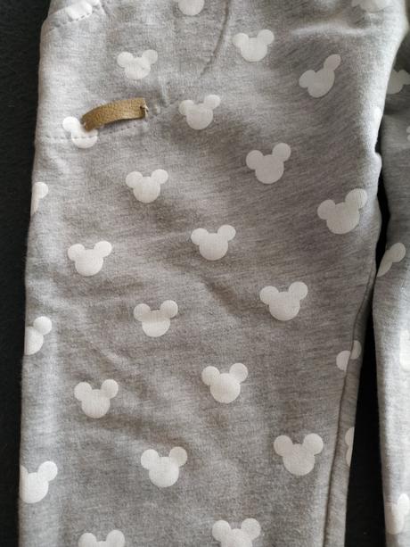 Tepláky mickey, 104