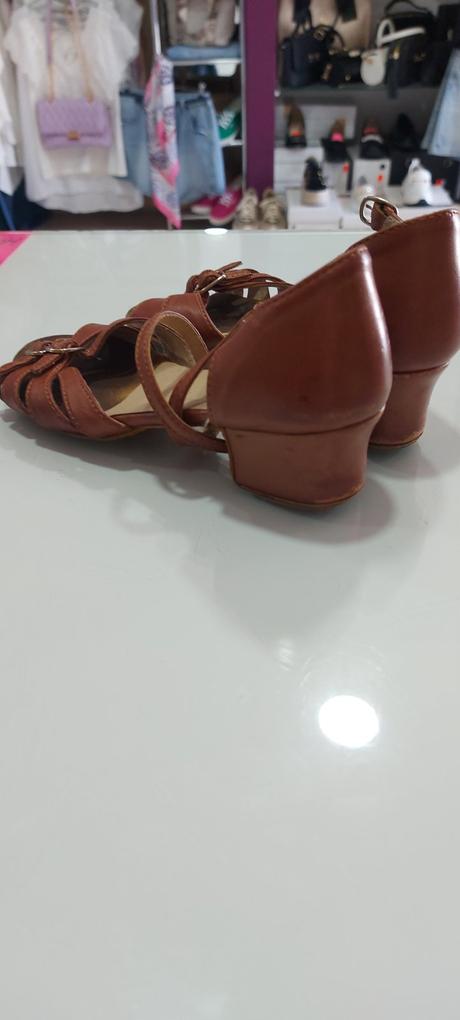 Šaty tanečné, 134