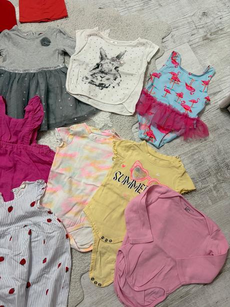 Balík oblečenia pre dievčatko veľkosť 80, 68–80