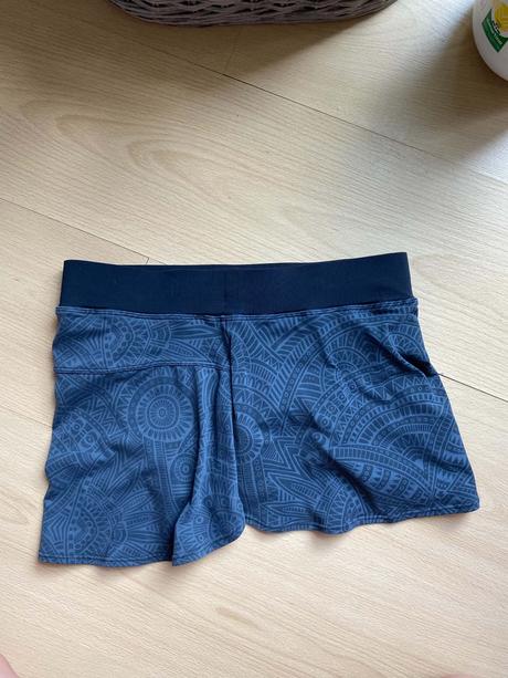 Authority skort sportova sukna s integrovanymi sor, s