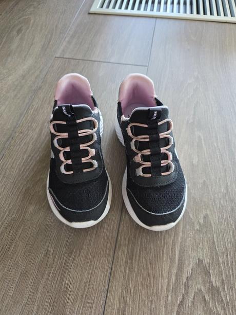 Botasky, skechers,27