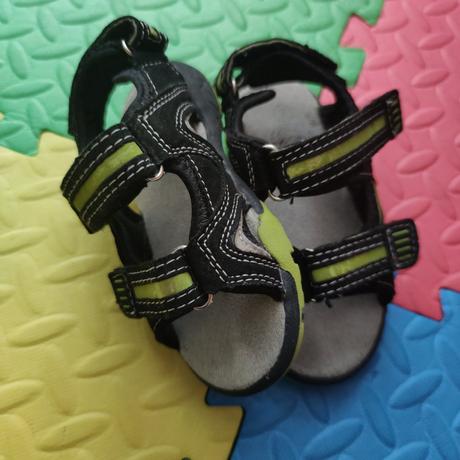 Sandalky veľmi zachovalé, 24