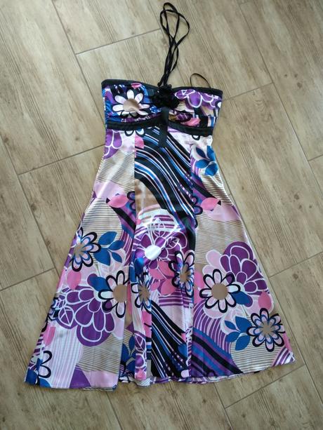 Spoločenské šaty, 42