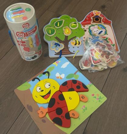 Kolky, drevené puzzle, drevená navliekačka, 