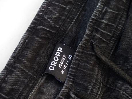 Čierne cargo nohavice cropp č.34, 34