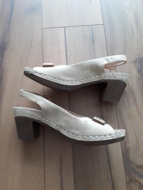 Kožené sandálky, 41