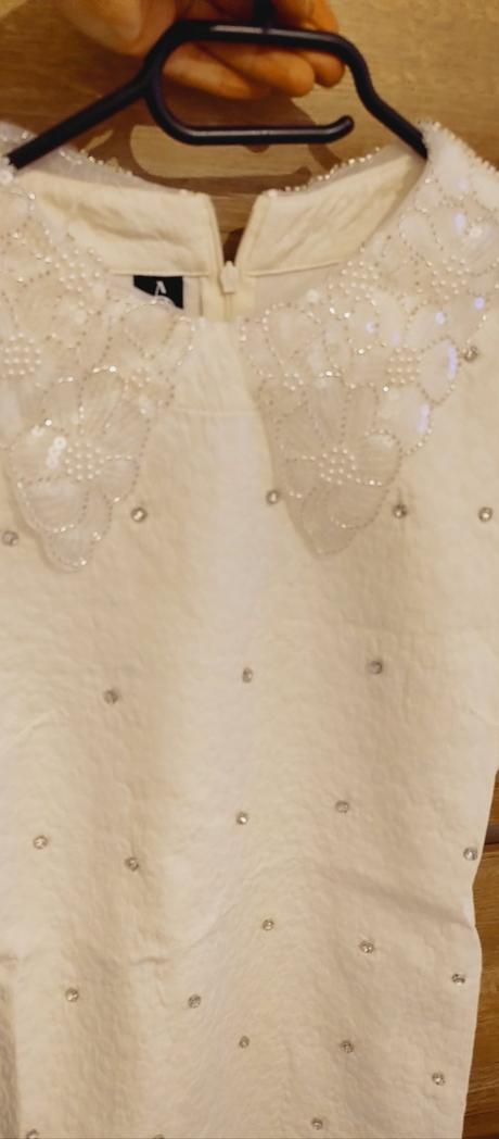 Krasne saty nove nenosene e, m