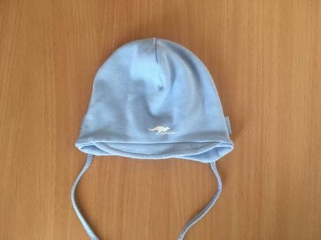Čiapka nova, rada,<50