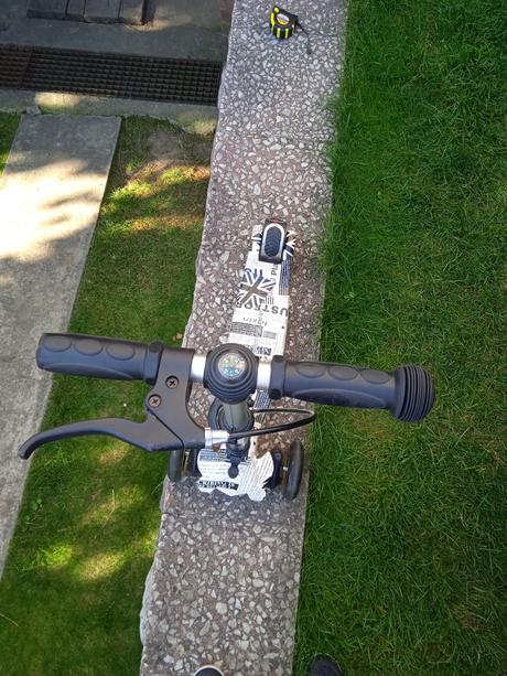 Detská trojkolesová kolobežka, nils