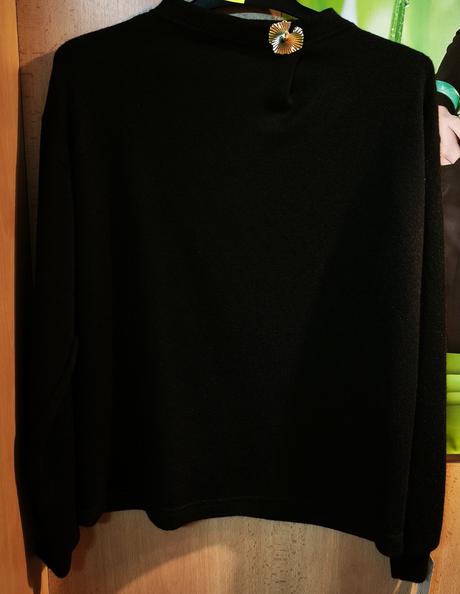 Dámsky svetrík s ozdobou, 36 - xl