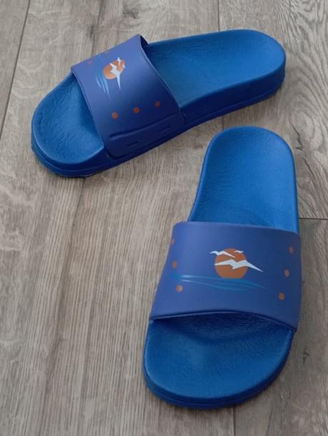 Šľapky k bazénu, 36