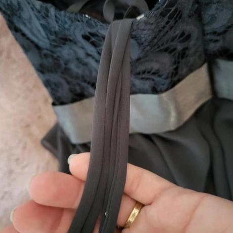 S spolocenske saty, 36