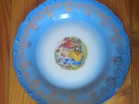 Retro porcelanové taniere  tri gracie 5ks, 